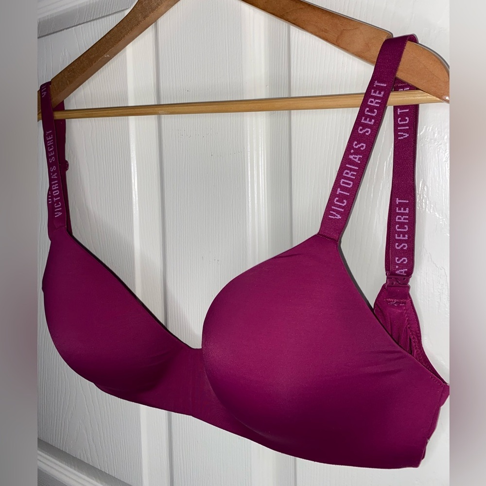 Victoria's Secret Fuchsia T-shirt Lightly Lined Wireless Bra Size 34DD